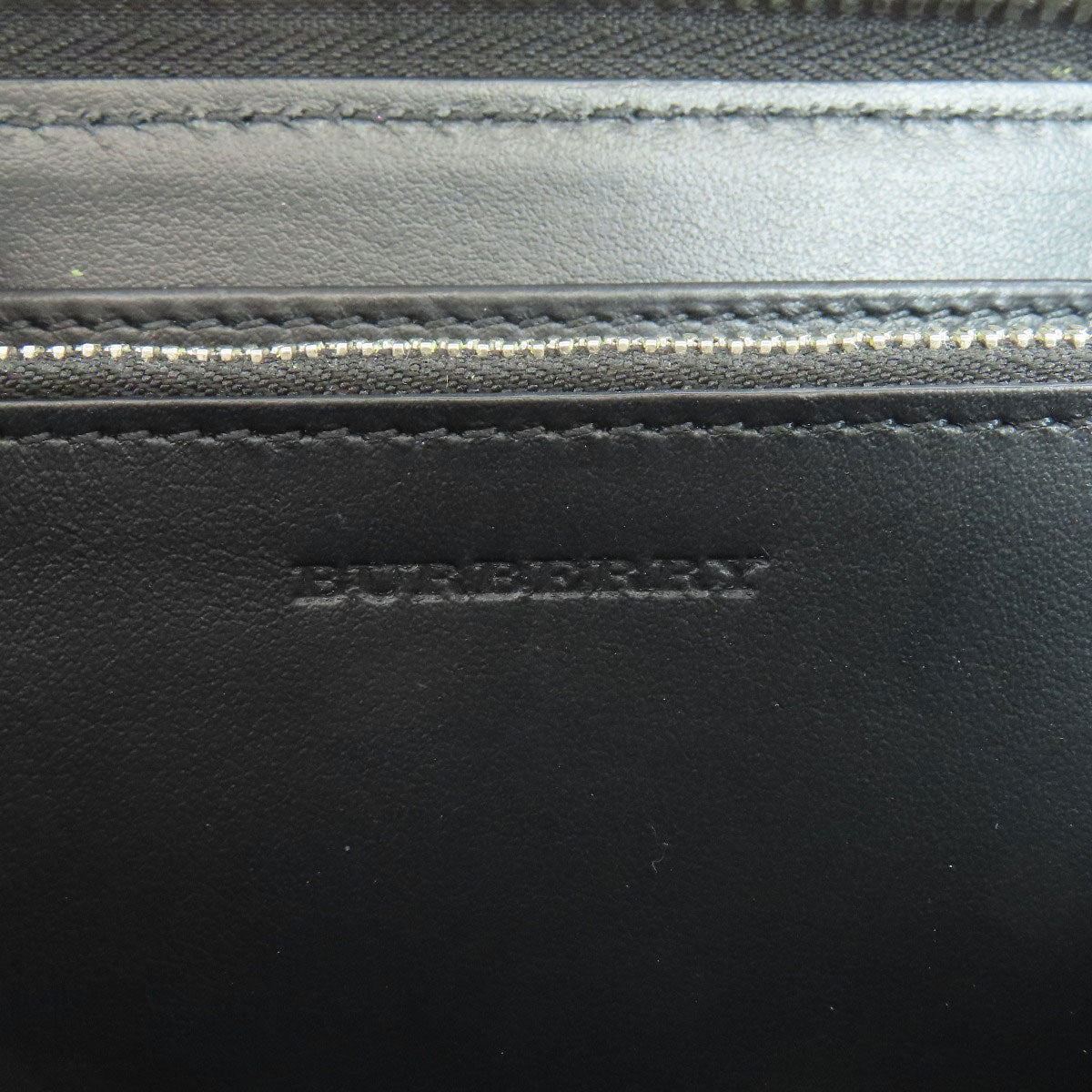 Burberry Long Wallet Purse Leather Black Chain Motif Women(Unisex)