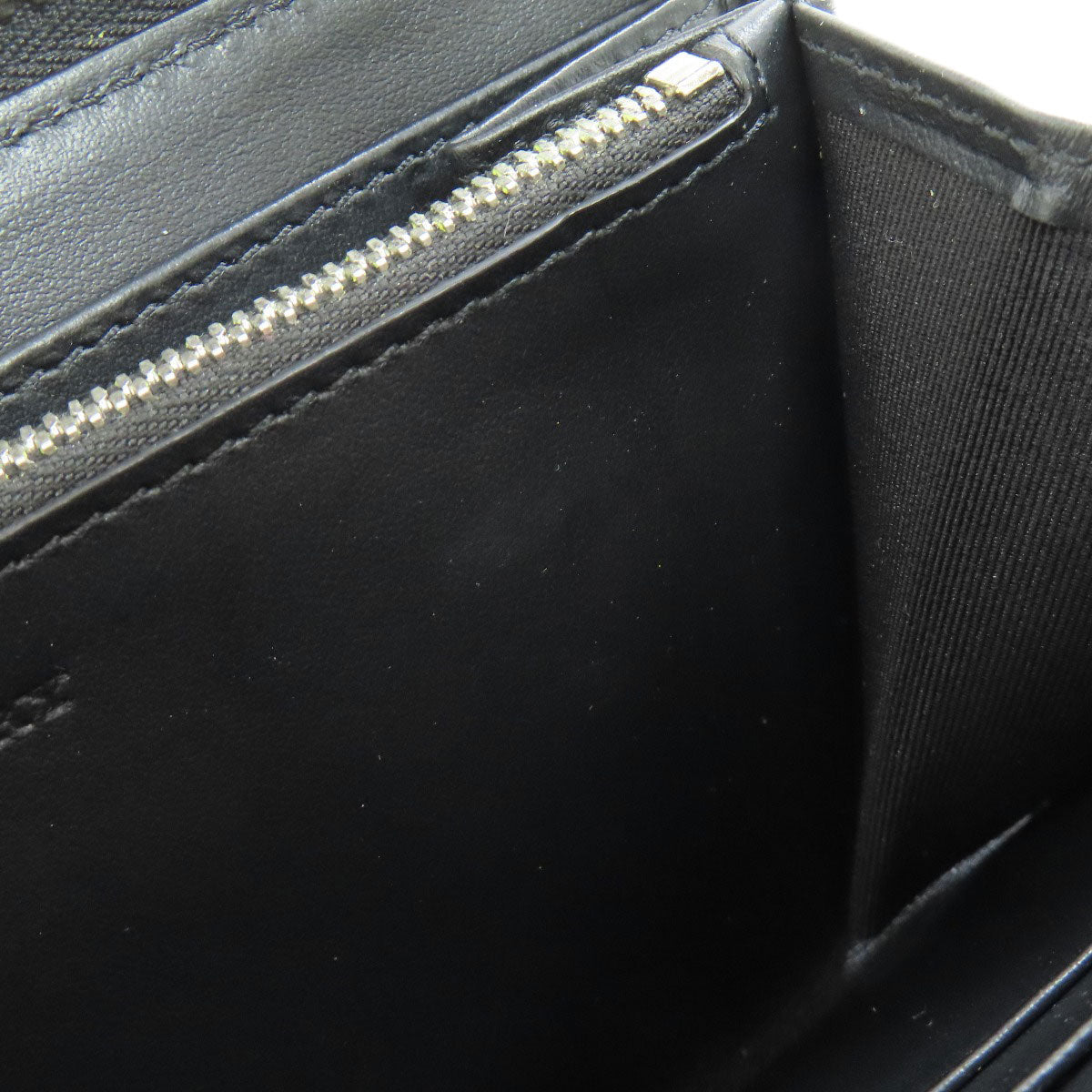 Burberry Long Wallet Purse Leather Black Chain Motif Women(Unisex)