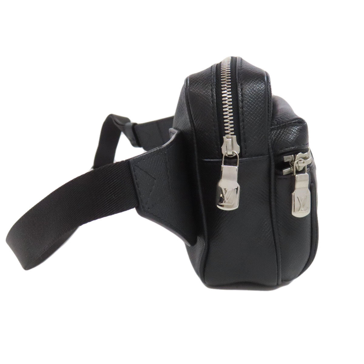 Louis Vuitton Sling Bag M33438 Taiga Leather Black Bum Bag