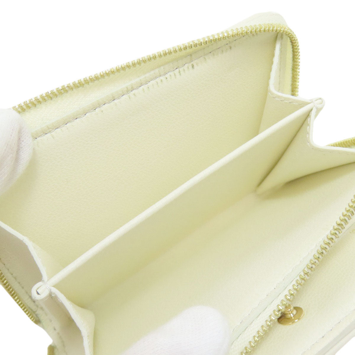 Louis Vuitton Bifold Wallet M11909 Calfskin White Portefeuilleeloup Monogram Flower Women