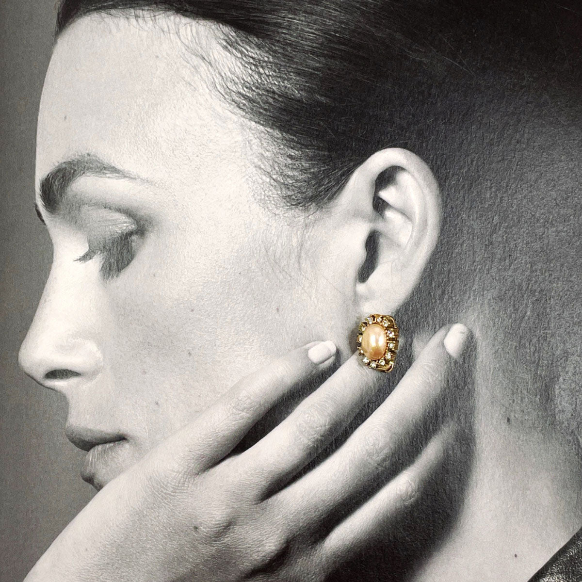 Christian Dior Earring Metal, Rhinestone Gold Vintage