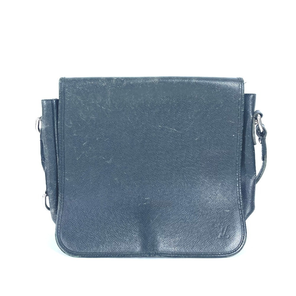 Louis Vuitton Shoulder Bag M32482 Taiga Leather Black Taiga Andrei