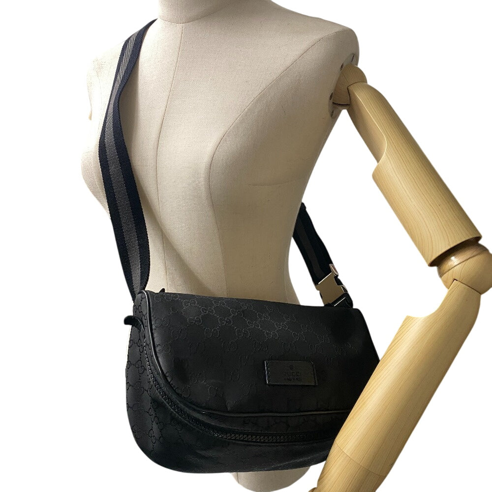Gucci Sling Bag Nylon, Leather Black Gg Nylon Unisex(Unisex)