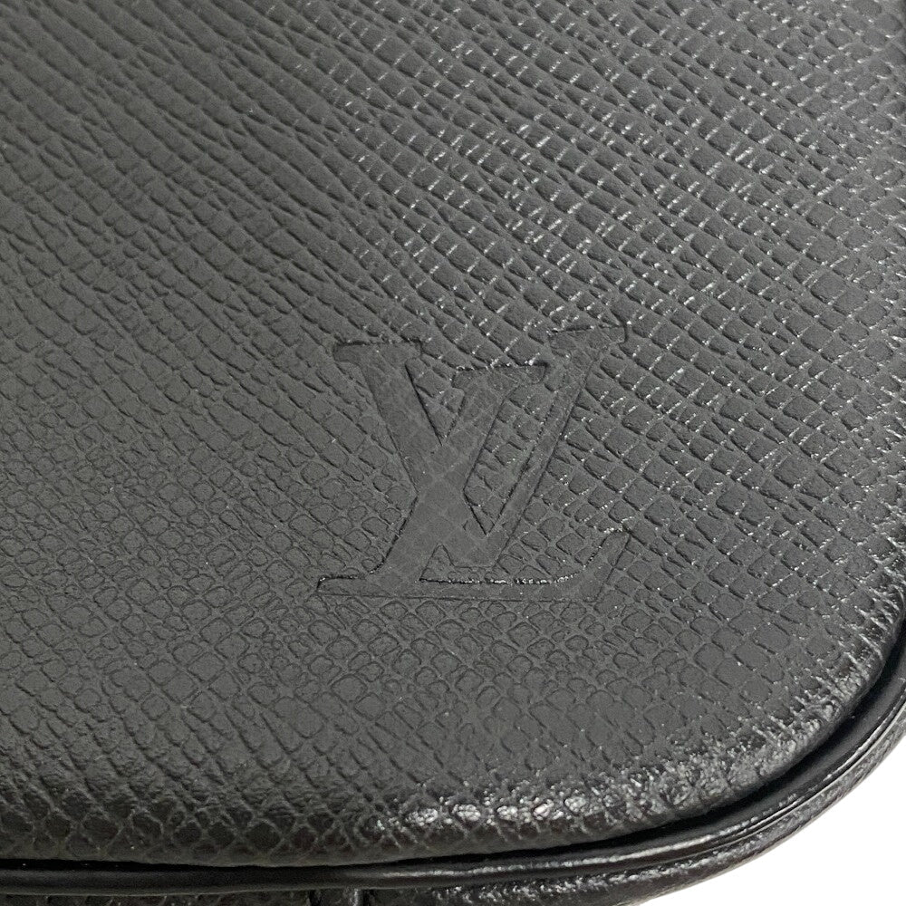 Louis Vuitton Business Bag M30212 Leather Black Taiga Truth Cracking Tat Gm