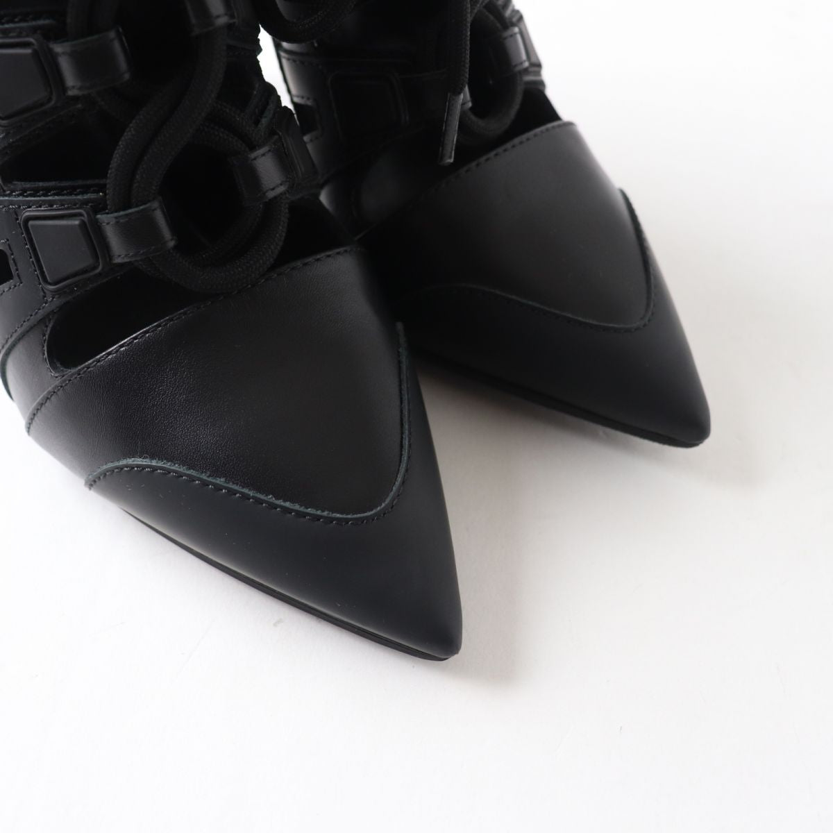 Louis Vuitton Pumps Main