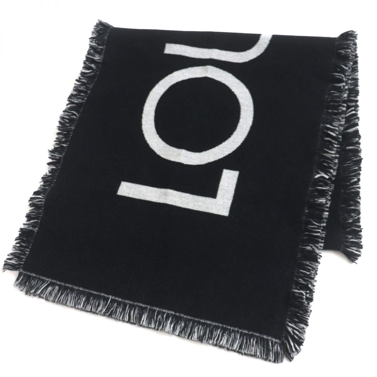 Louis Vuitton Scarf Main