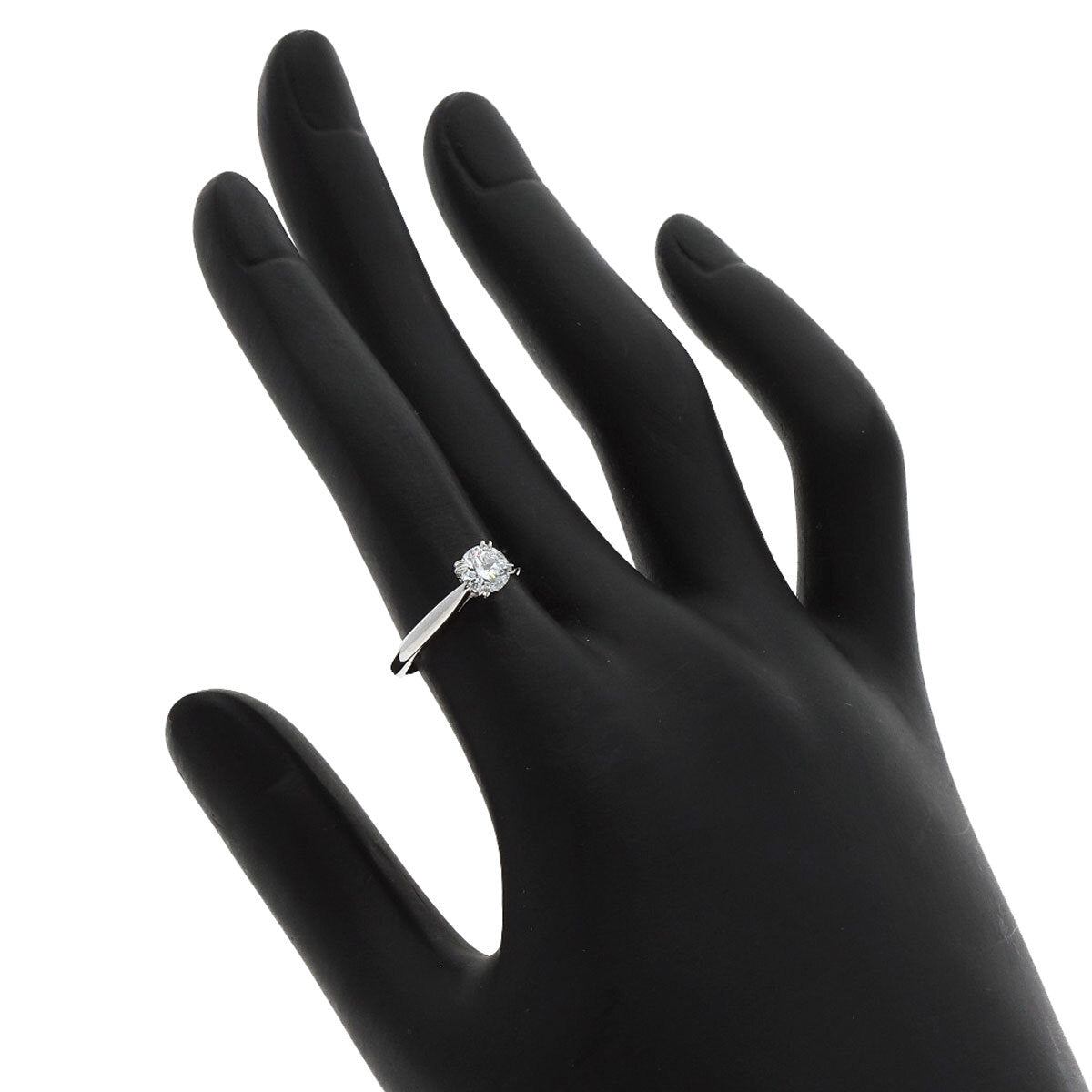 Harry Winston Ring Solitaire Round Face 1P