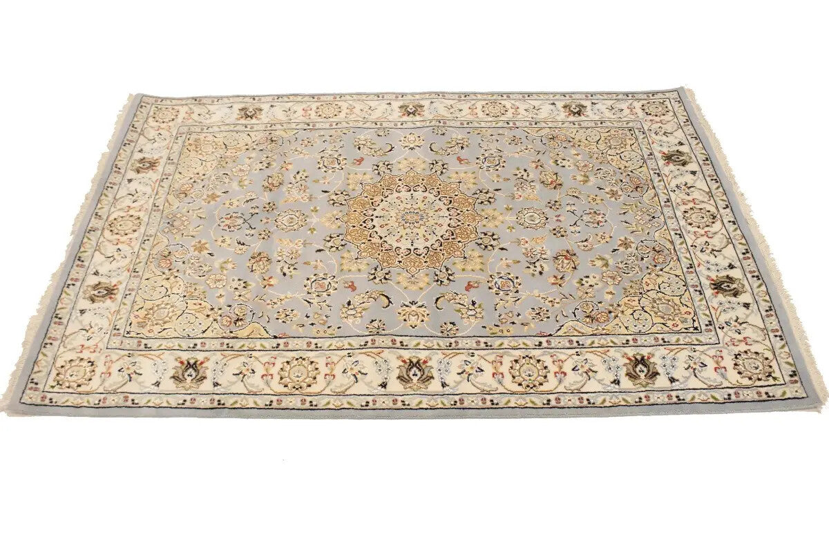 Handmade Extra Fine Indo-Nain Oriental Rug