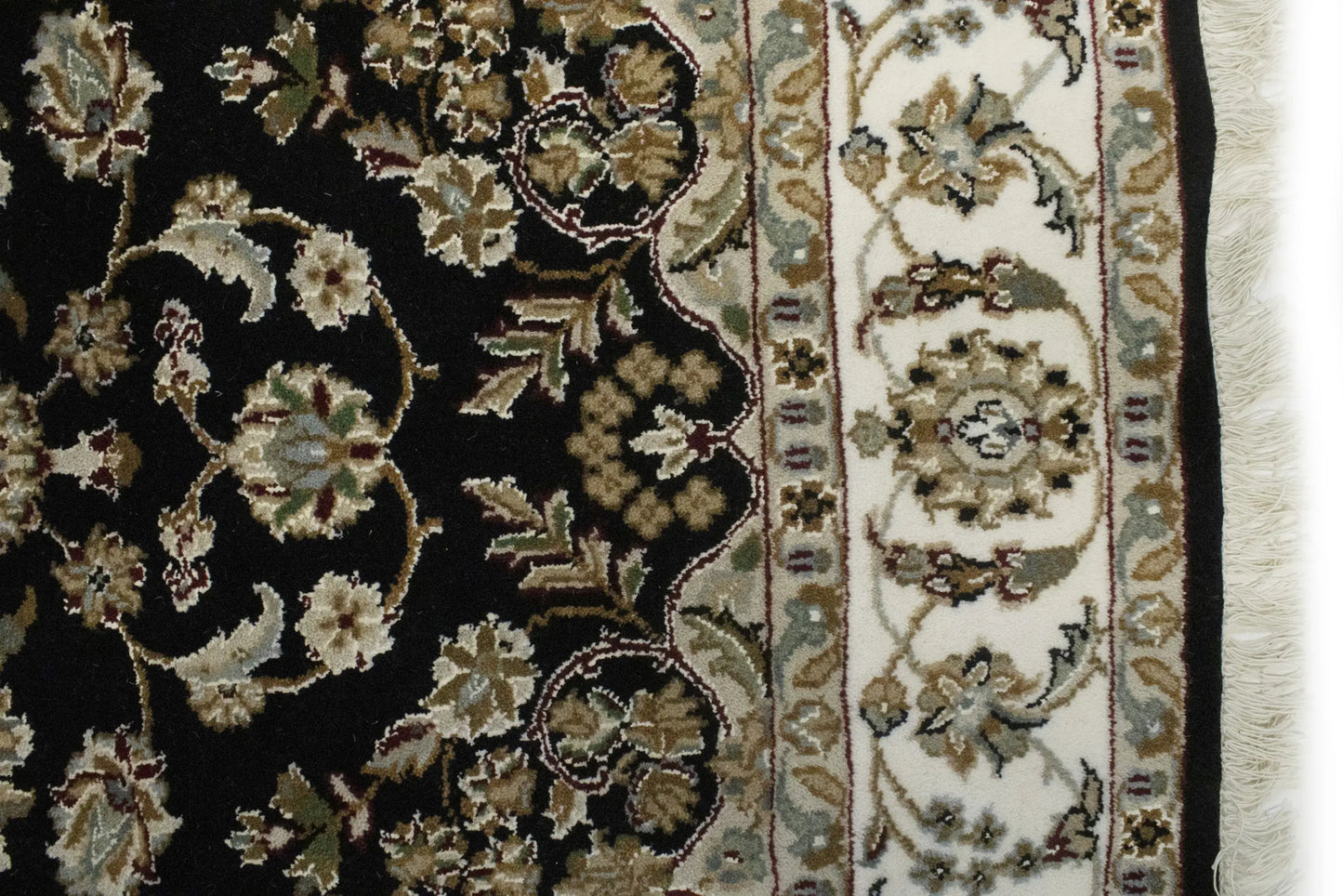 Handmade Wool Indo-Nain Floral Oriental Rug