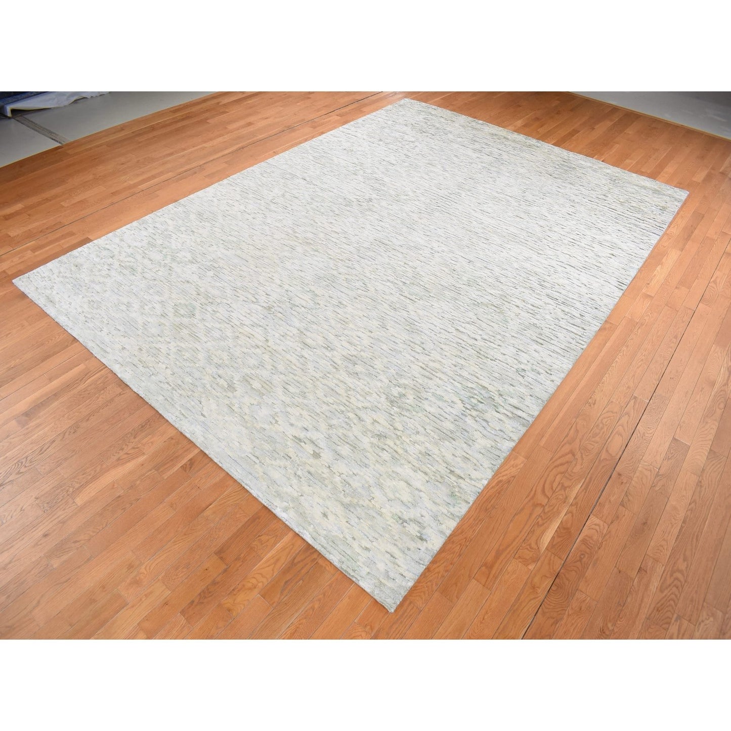9'10"X14' Ivory Pure Silk With Wool Fluffy Collection Hand Knotted Rug