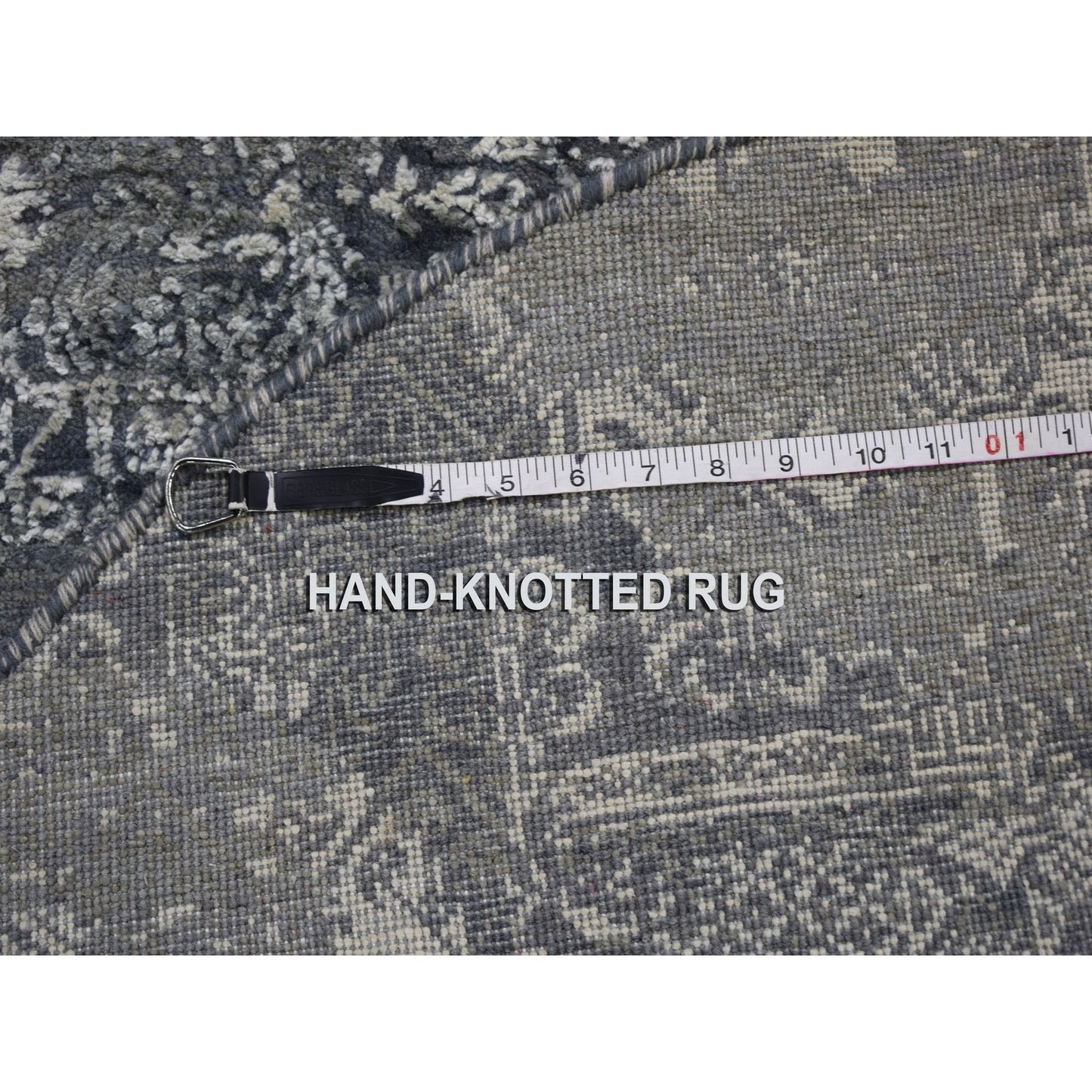 4'X4' Round Gray Wool And Pure Silk Jewellery Design Hand Knotted Rug
