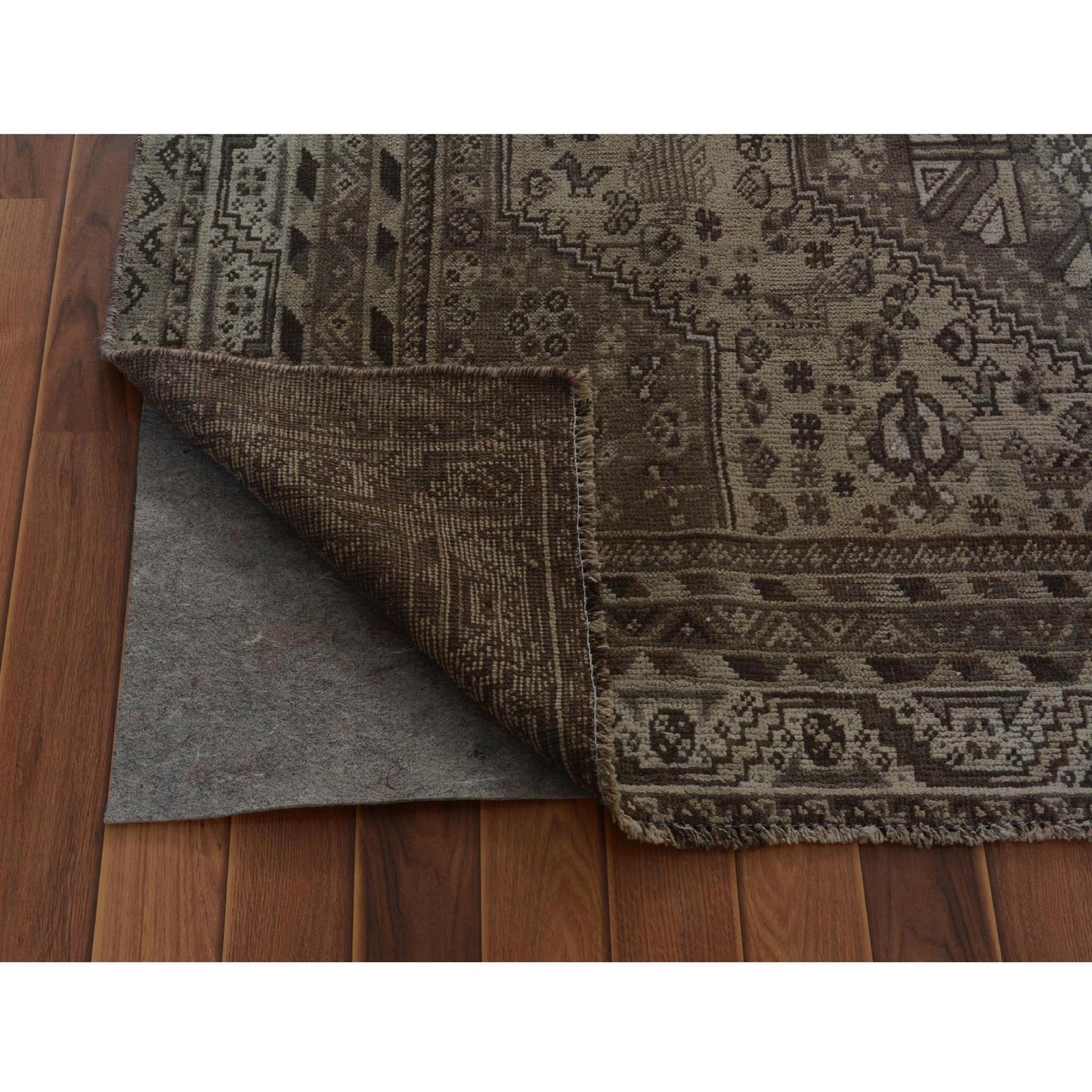 5'8"X8' Natural Colors Old And Worn Down Farsian Sheeraz Hand Knotted Rug
