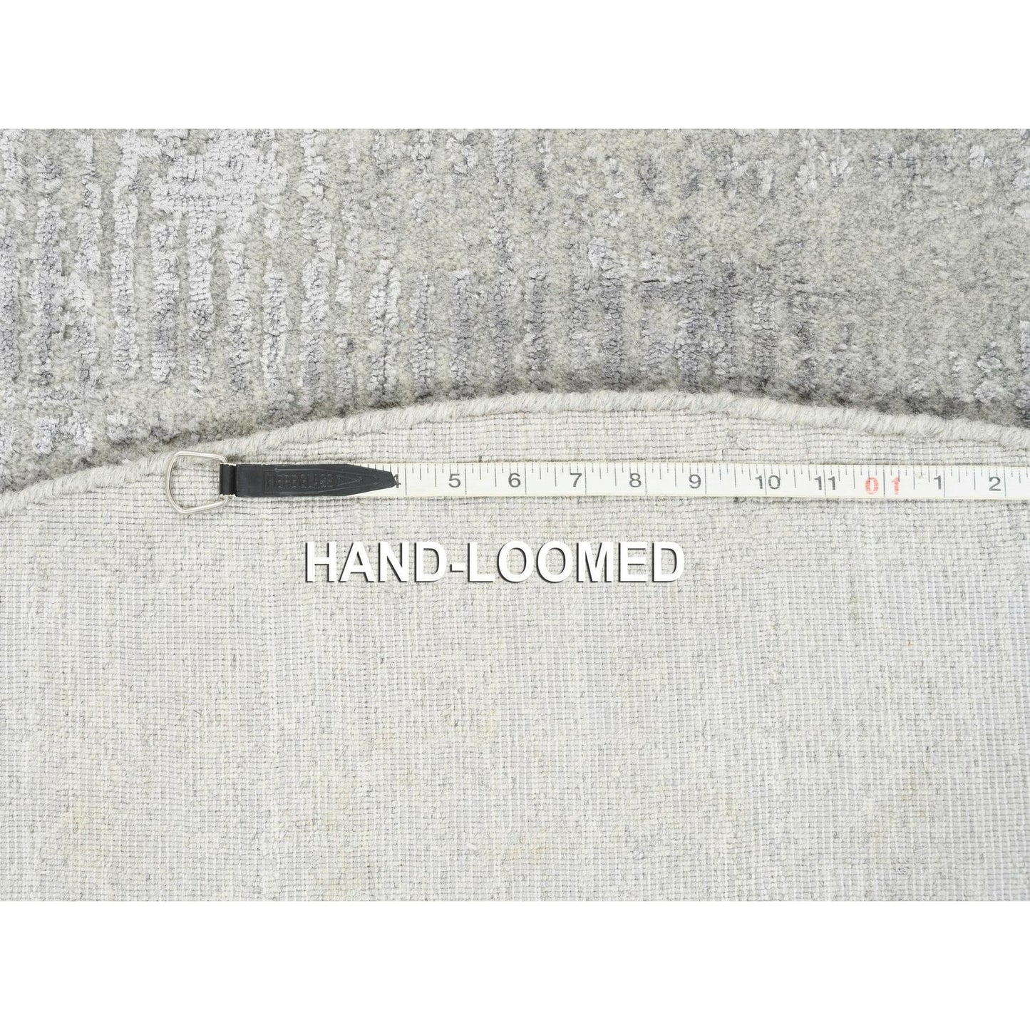 Rug 6'x6' Hand Loomed Wool and Silk Gray Fine Jacquard Round