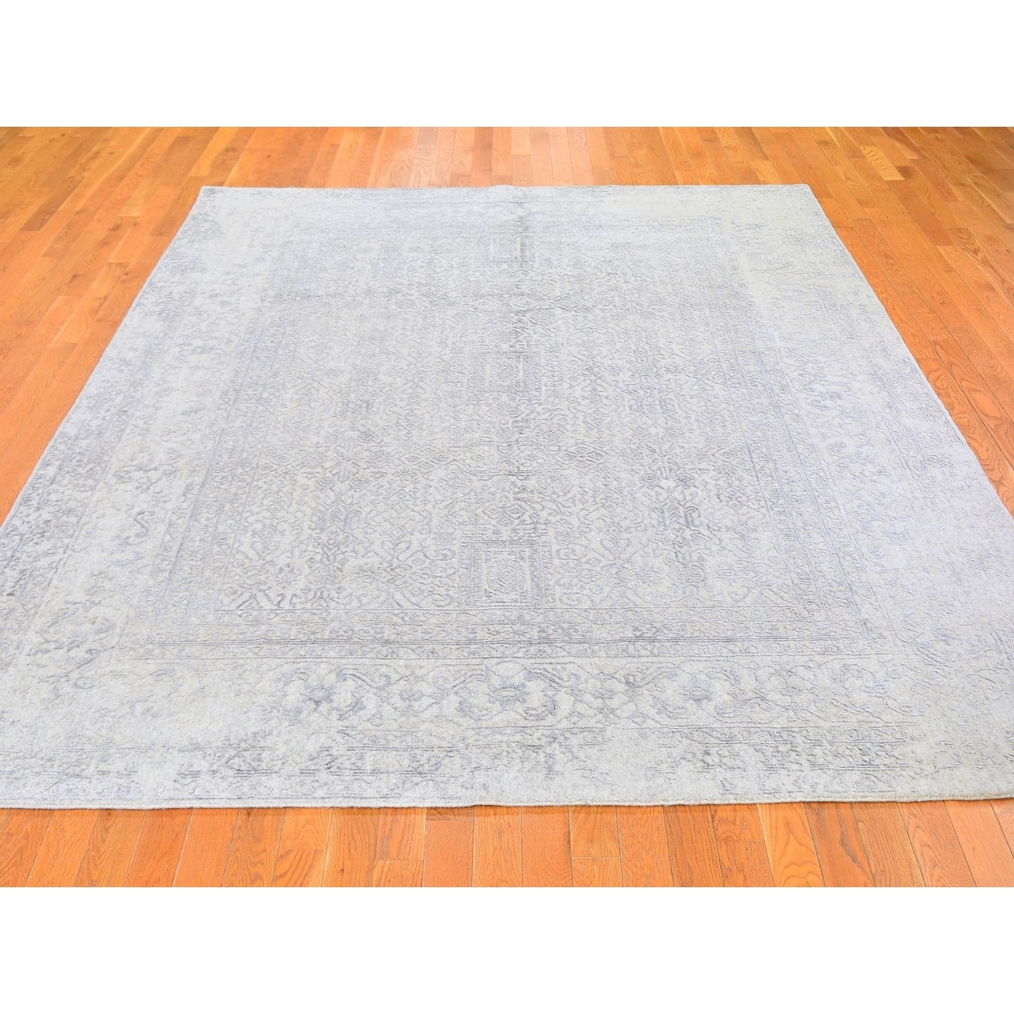8'X10' Beige Wool And Silk Hand Loomed Fine Jacquard Rug