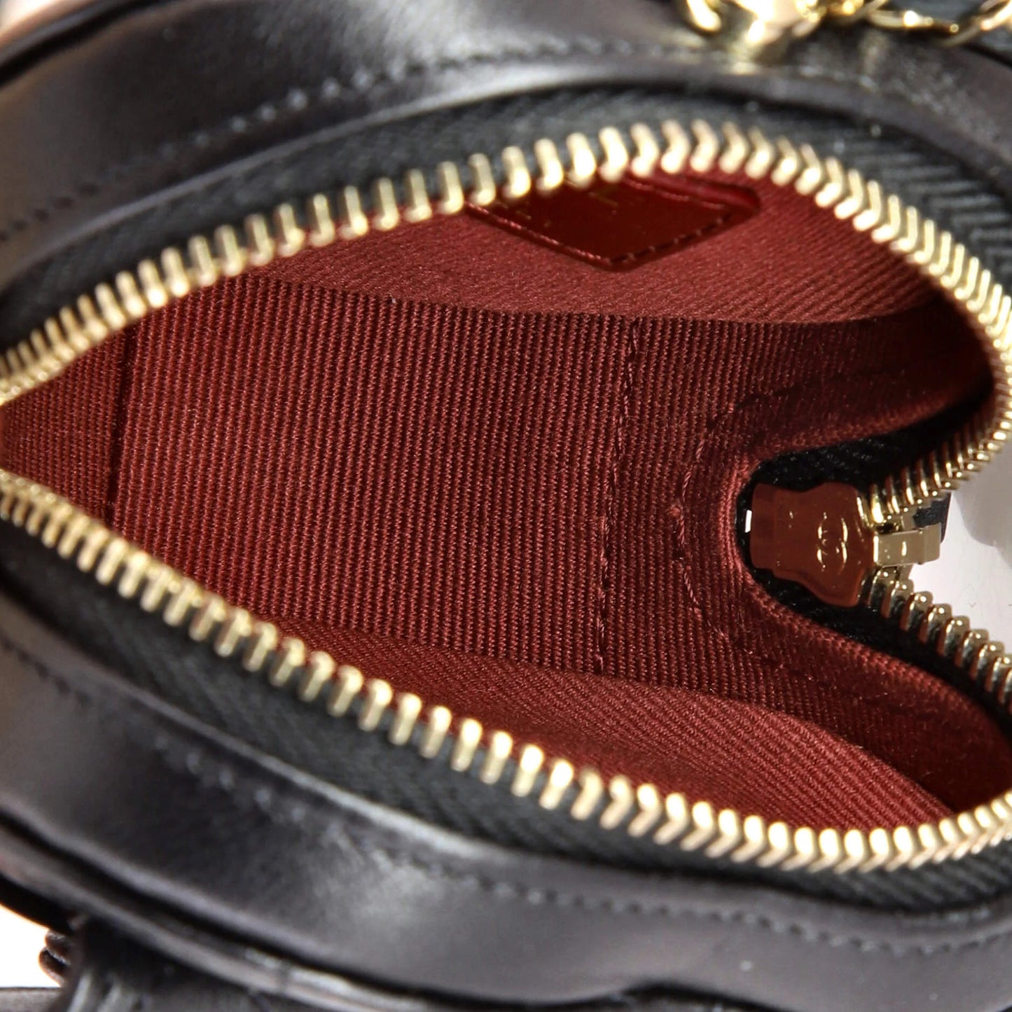 Chanel Cc In Love Heart Chain Necklace Zip Coin Purse Quilted Lambskin