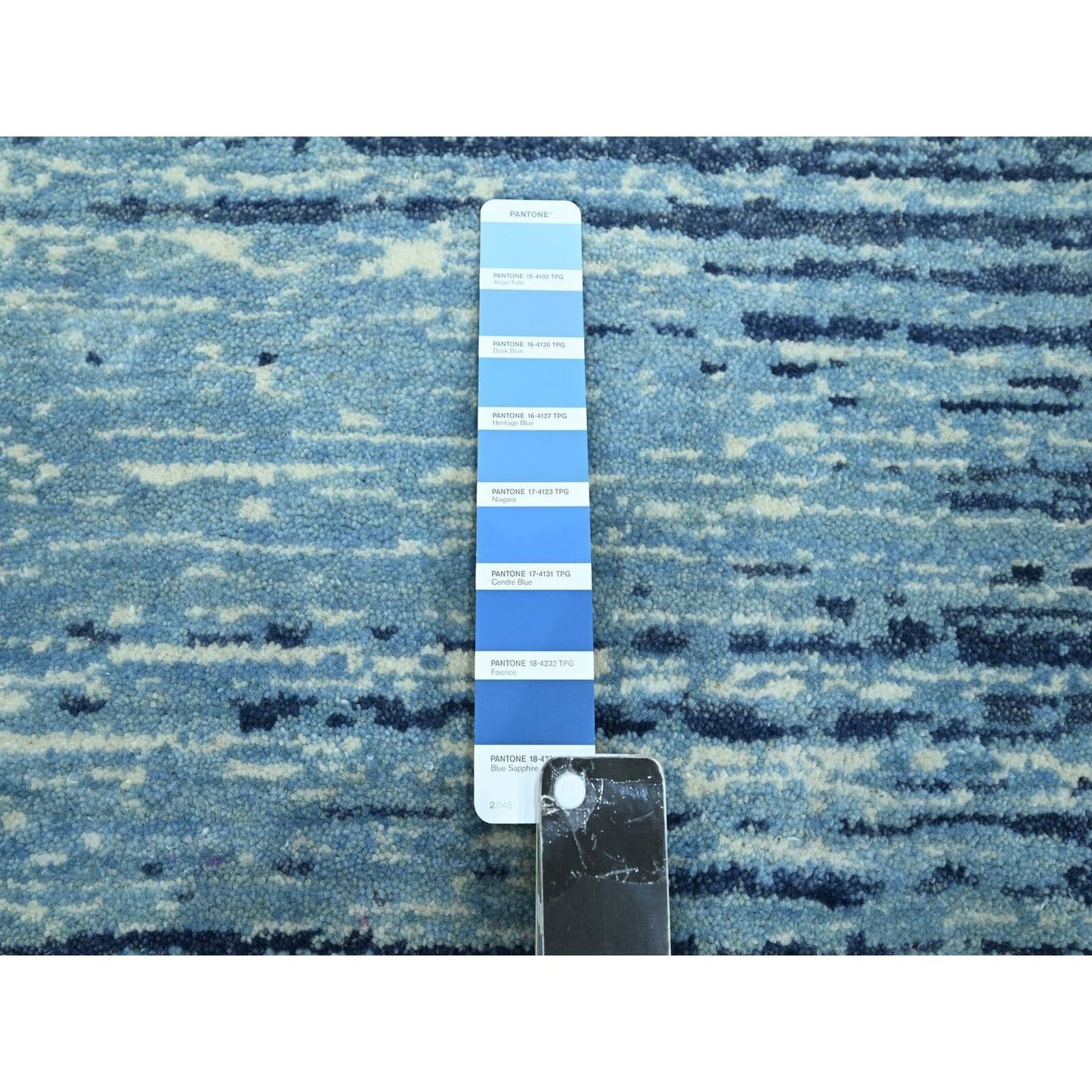 9'X12'3" Cerulean Blue Pure Wool Horizontal Ombre Design Hand Knotted Rug