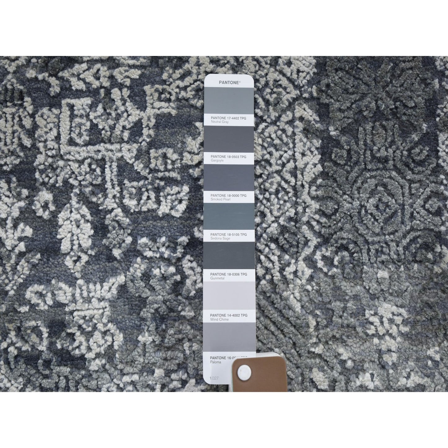 6'X6' Round Gray Wool And Pure Silk Jewellery Design Hand Knotted Rug