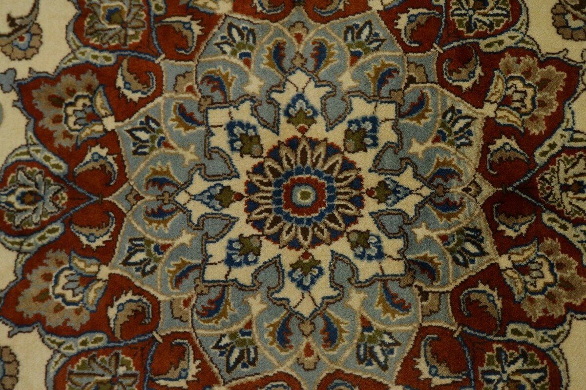 Rare Vintage Oriental Rug Classic Floral