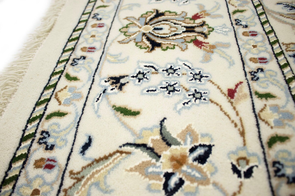 Handmade Indo-Nain Classic Floral Design Wool