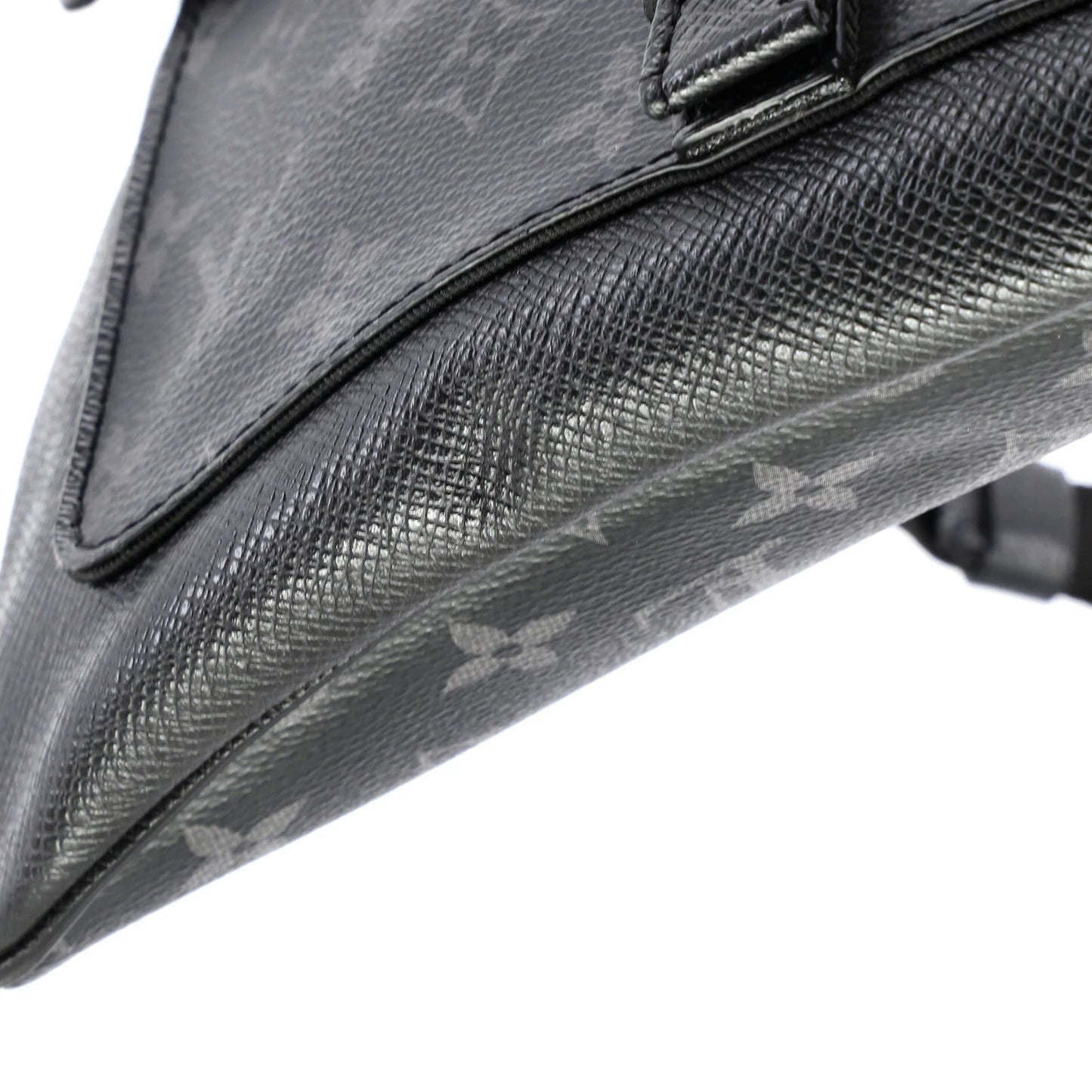 Louis Vuitton Outdoor Flap Messenger Monogram Taigarama