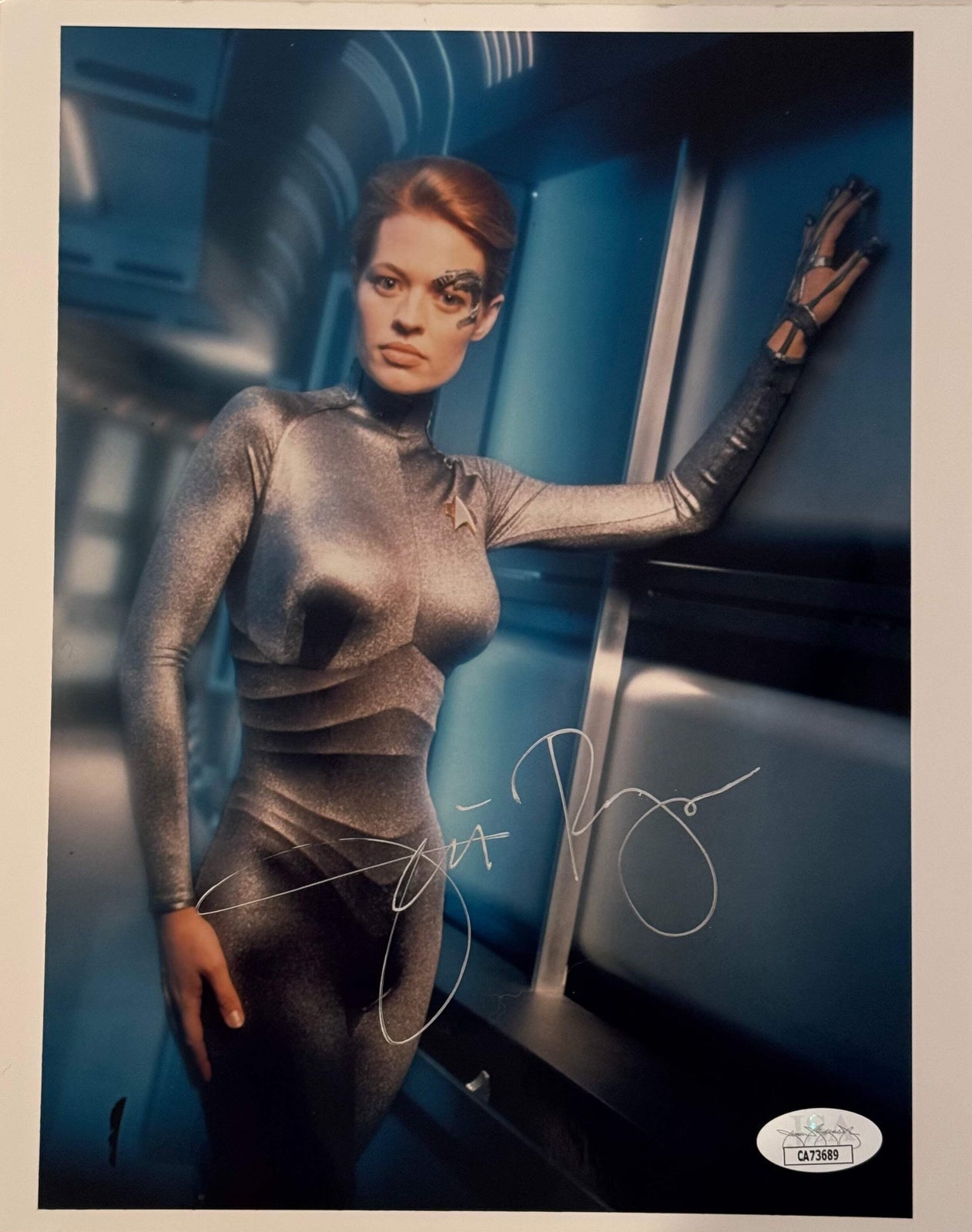 Jeri Ryan Autographed 8X10 Celebrity Photo (Jsa)