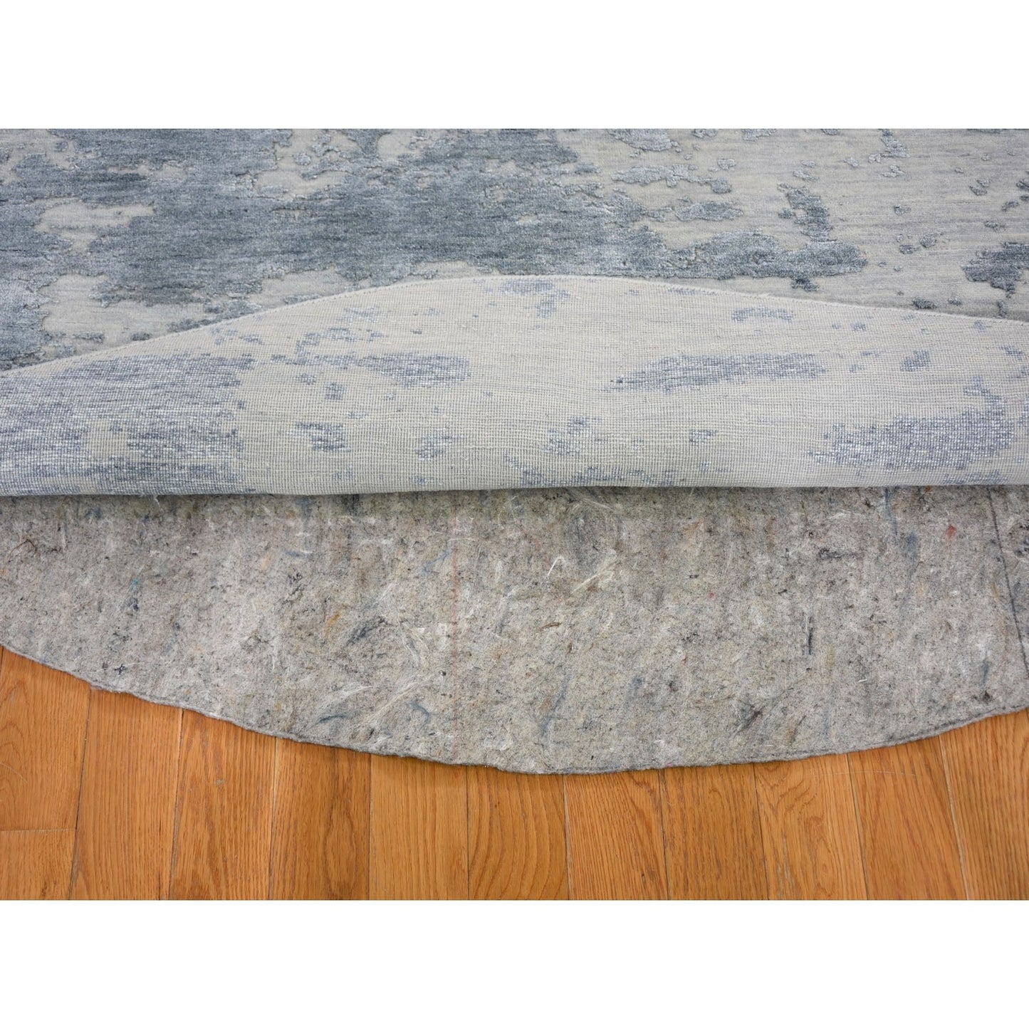 7'10"X7'10" Round Abstract Wool & Silk Denser Weave Hand Knotted Rug