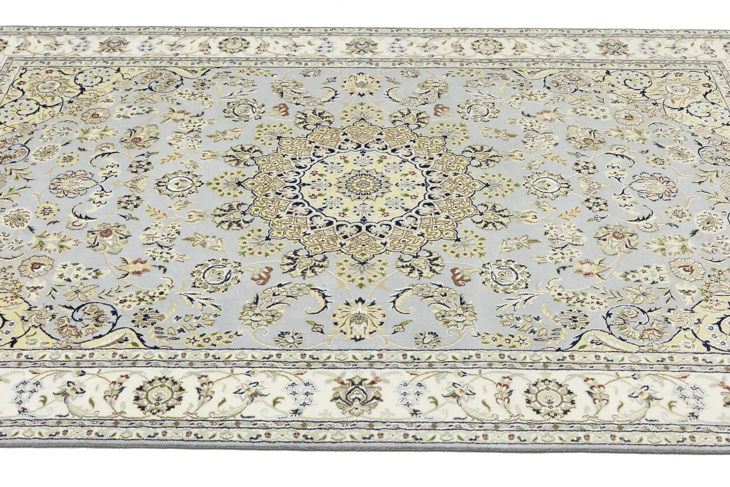 Handmade Indo-Nain Wool Rug Classic Floral