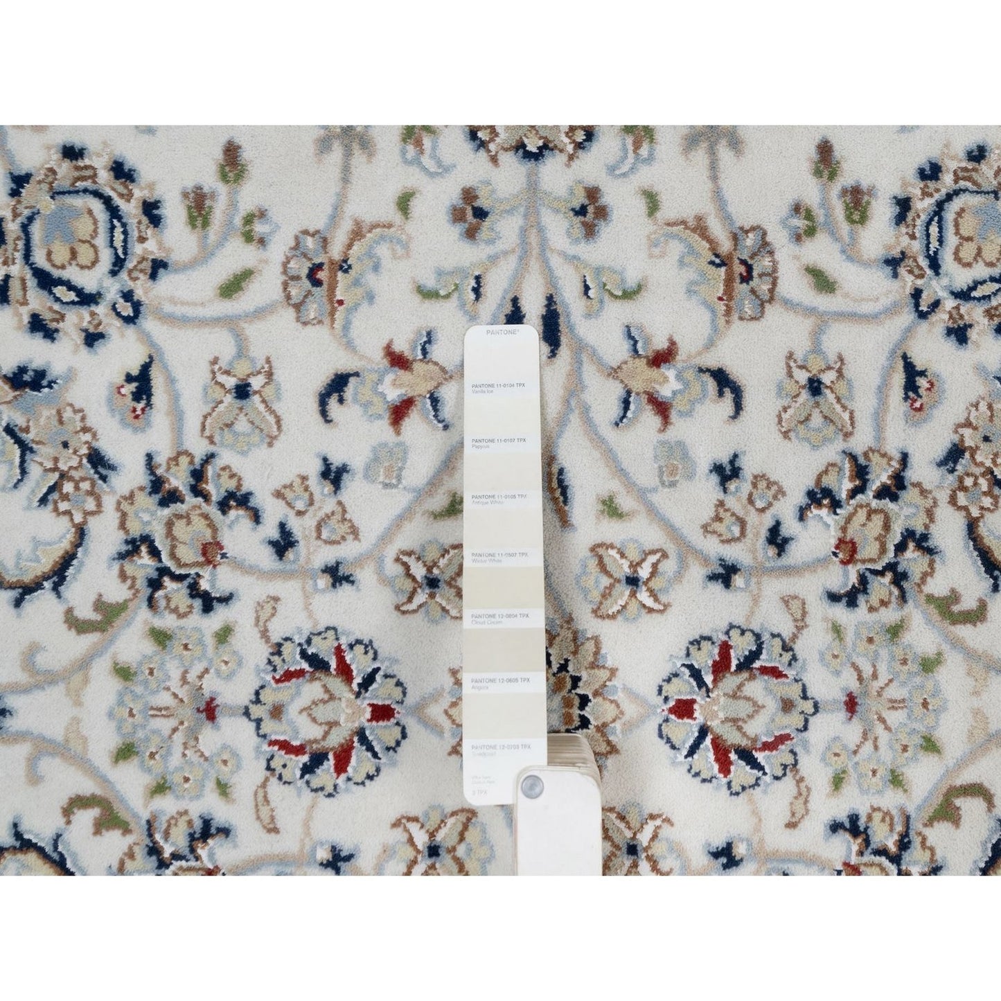 4'9"X6'10" Ivory Nain With Flower Pattern Wool And Silk Hand Knotted Rug