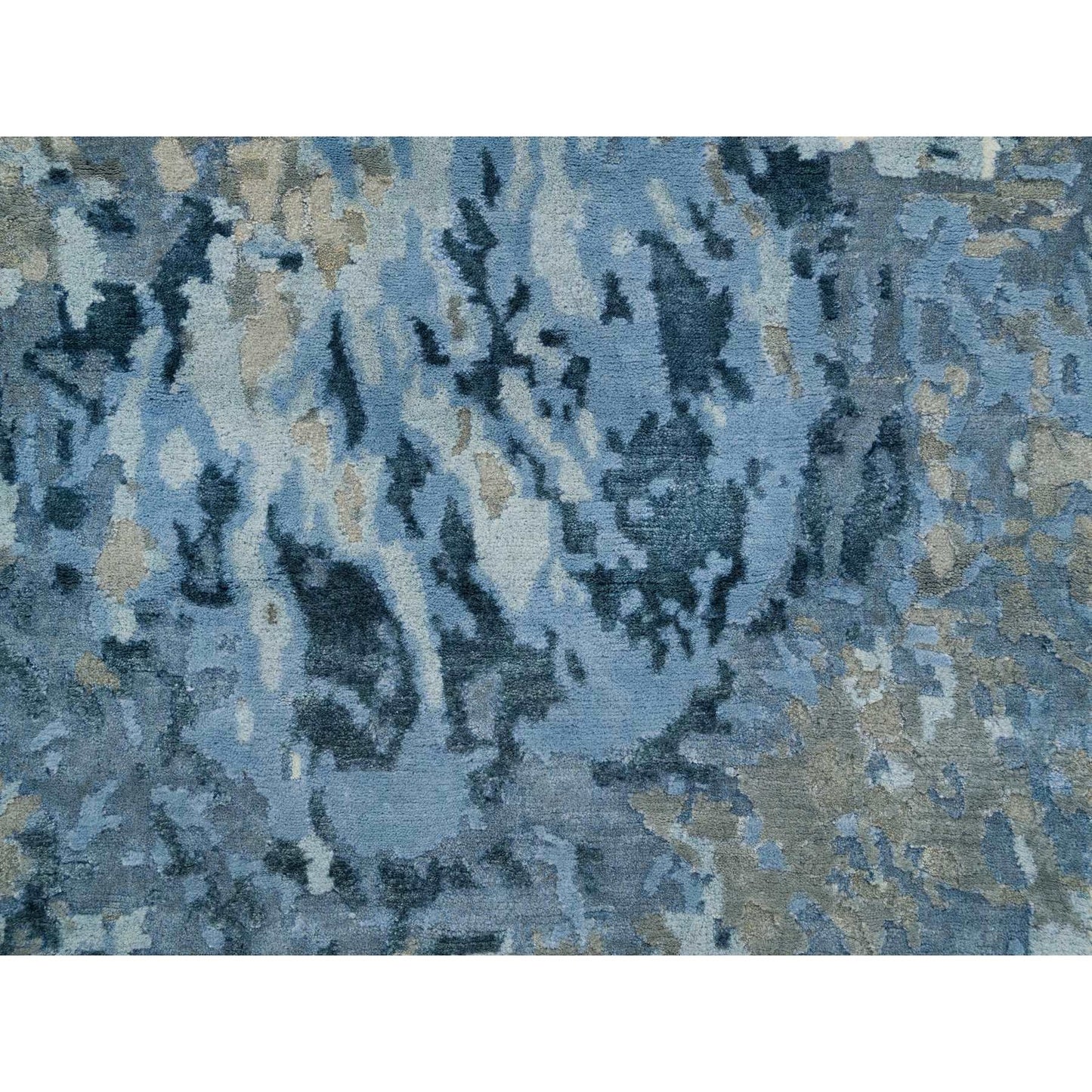 2'6"X5'9" Gray Hand Knotted Abstract Design Wool And Silk Runner Rug