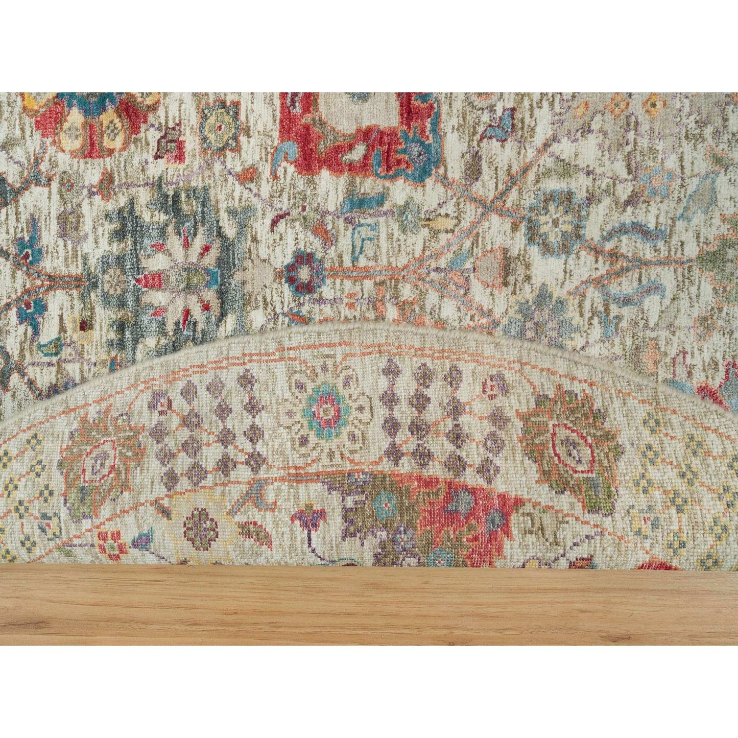 6'X6' Porcelain White Silk And Wool Hand Knotted Tebraz Vase Round Rug