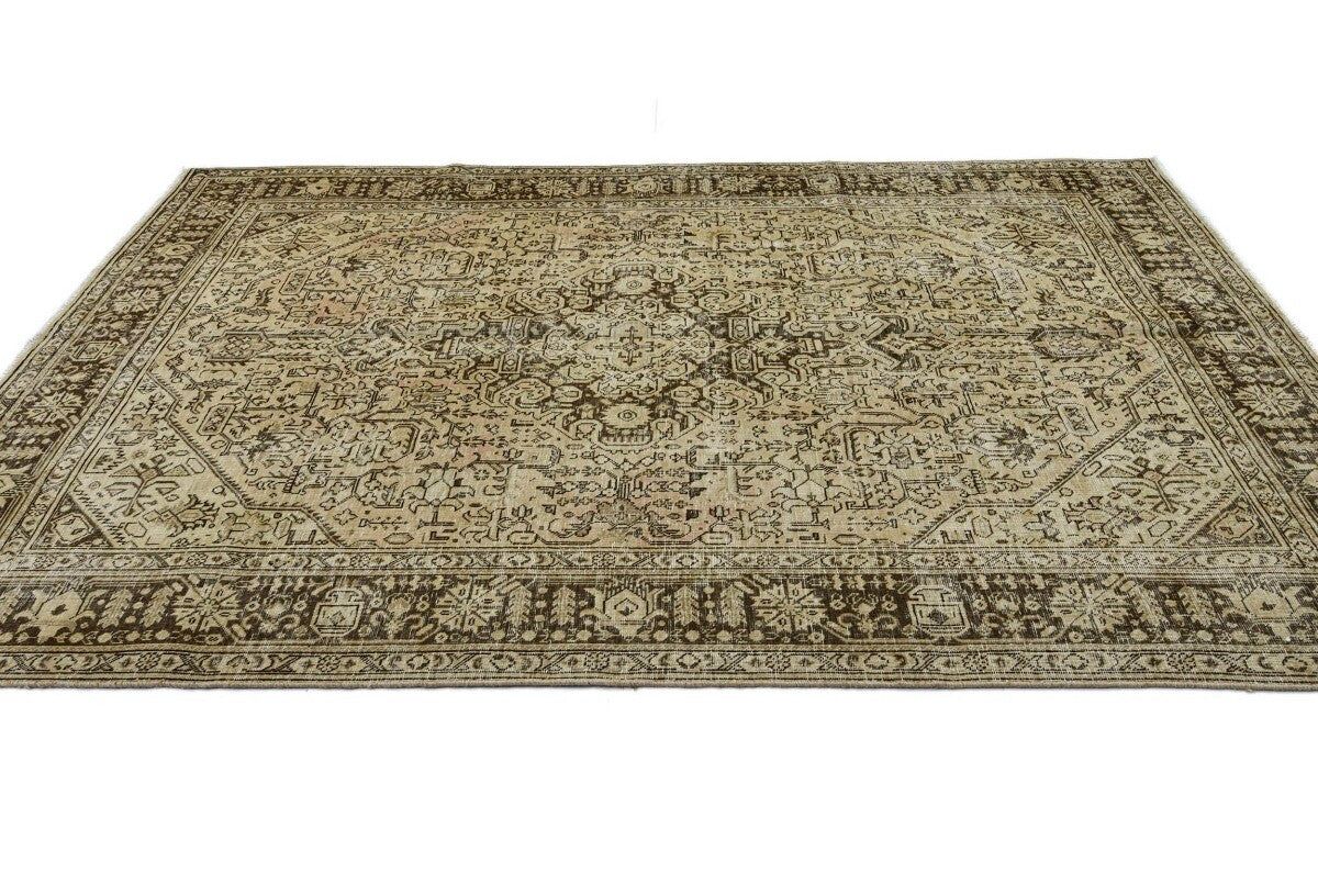 Distressed Antique Rug Muted Classic Floral