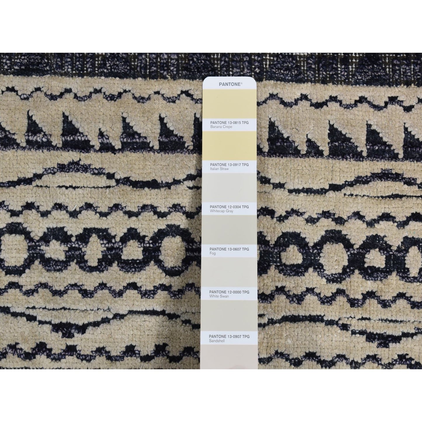 9'X12' Owl Gray Distressed Silk Repetitive Design Hand Knotted Rug