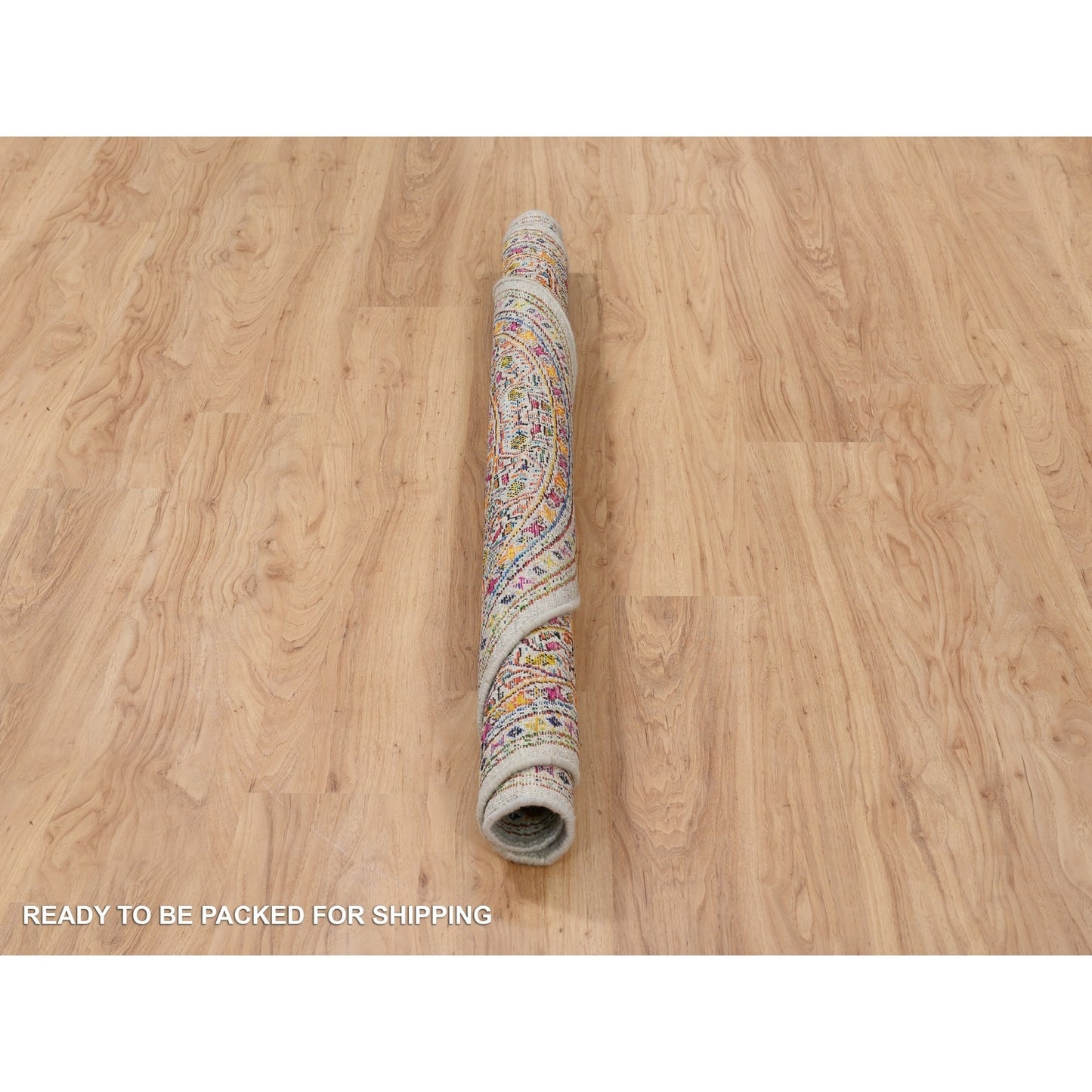 5'2"X5'2" Wool And Sari Silk Hand Knotted Beige Saroogh Round Rug