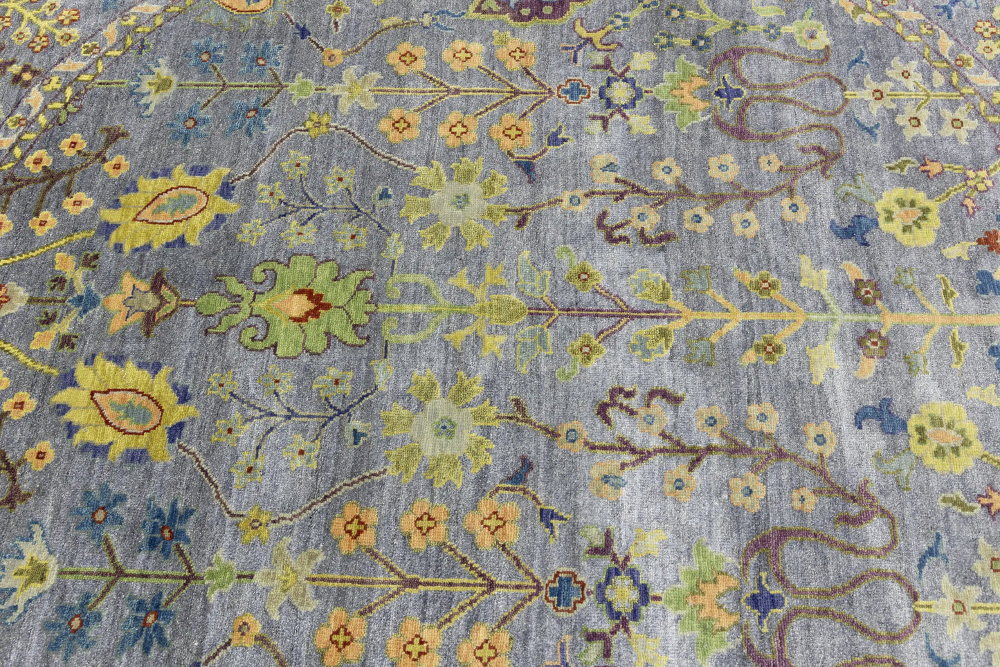 Hand-Knotted Round Oriental Rug Floral Osh Chobi