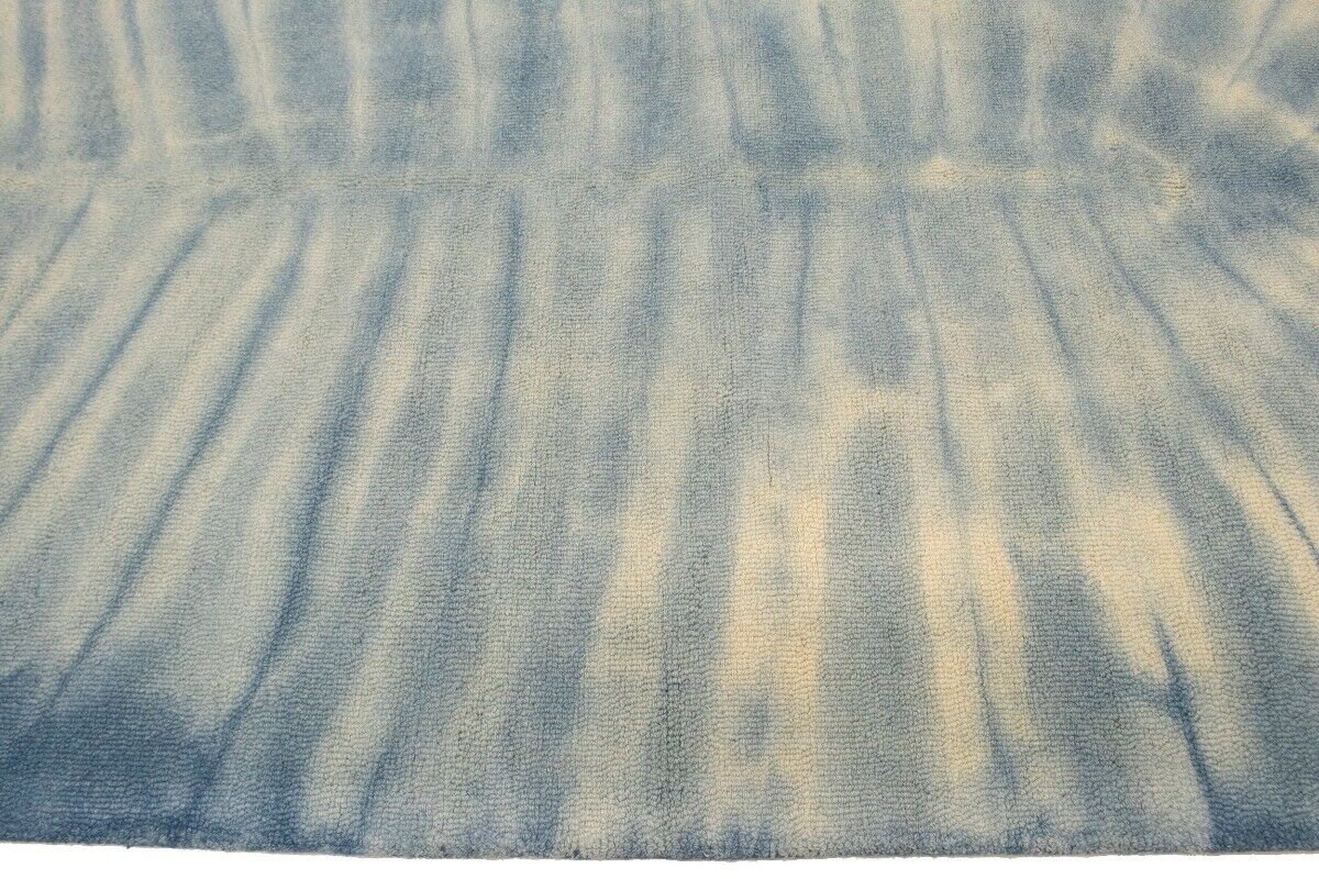 Hand-Tufted Blue Tie-Dye Rug Modern Kids Room