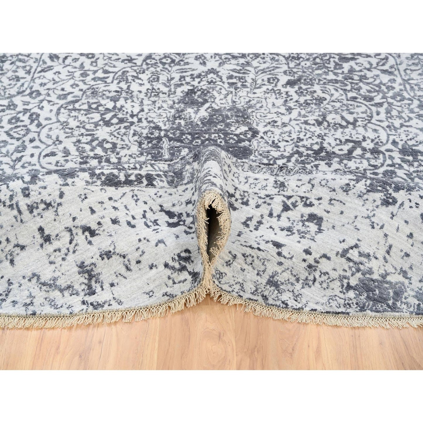 9'9"X9'9" Gray Erased Farsian Design Wool/Silk Hand Knotted Round Rug