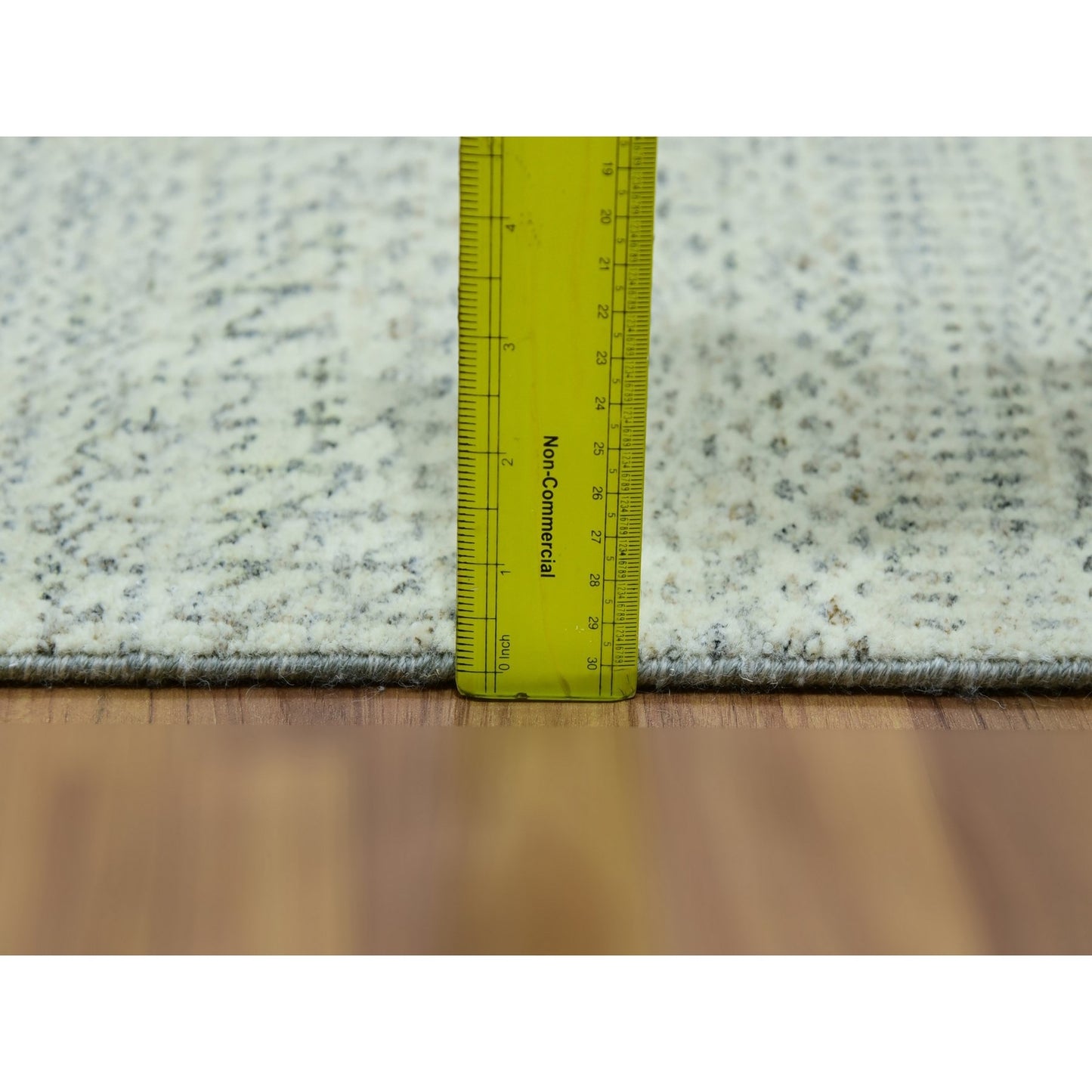 2'6"X10'1" Moderne White Hand Knotted Modern Grass 100% Wool Runner Rug