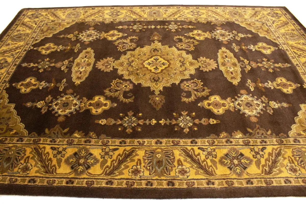 Hand-Tufted Dark Brown Classic Floral Rug