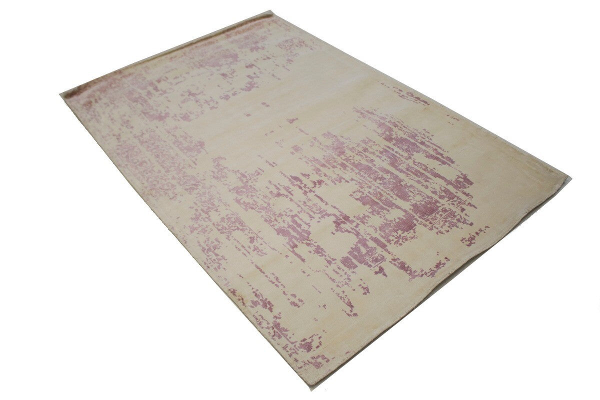 Cream 4X6 Hand-Loomed Distressed Floral Rug