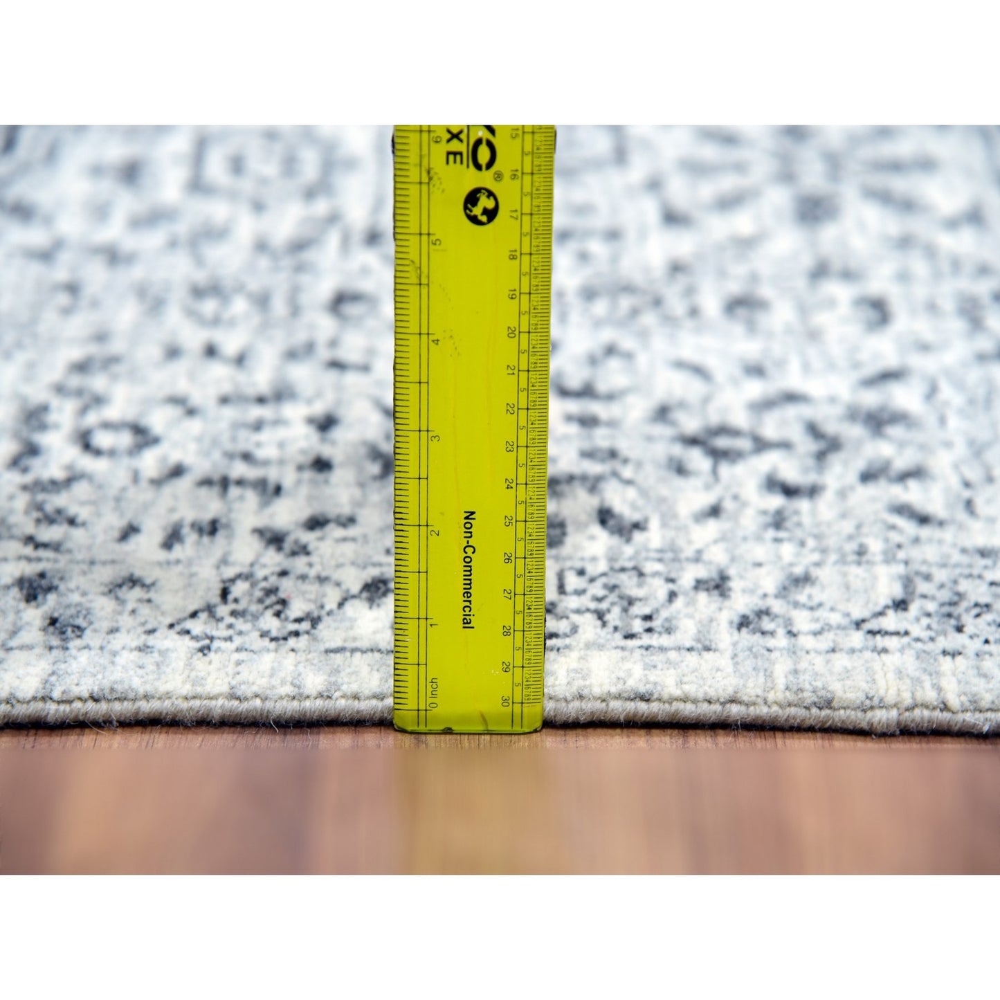 5'X7'1" White Mamluk Dynasty Design Undyed Wool Hand Knotted Oriental Rug