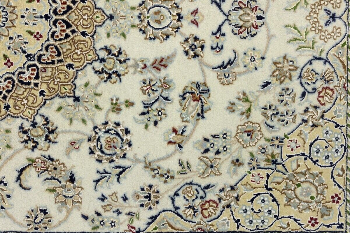 Hand-Knotted Floral Indo-Nain Rug Traditional