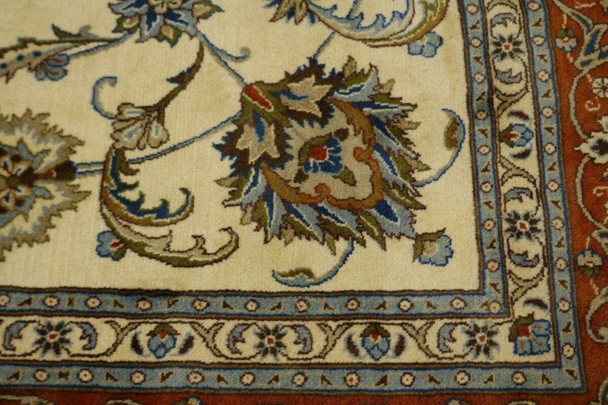 Rare Vintage Oriental Rug Classic Floral