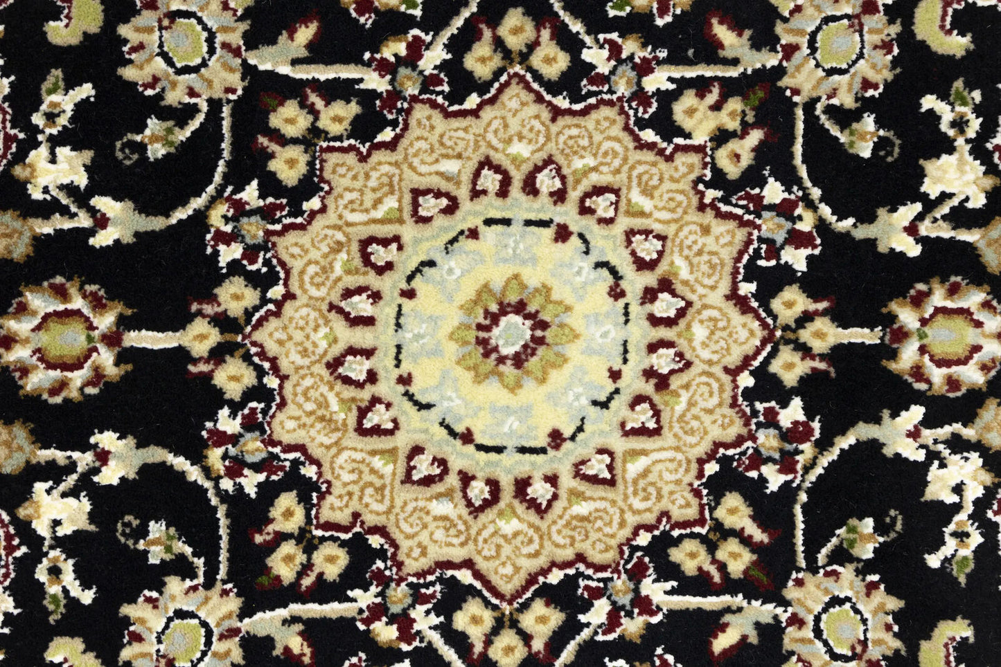 Small Oriental Decor Black Floral 3X3 Indo-Nain