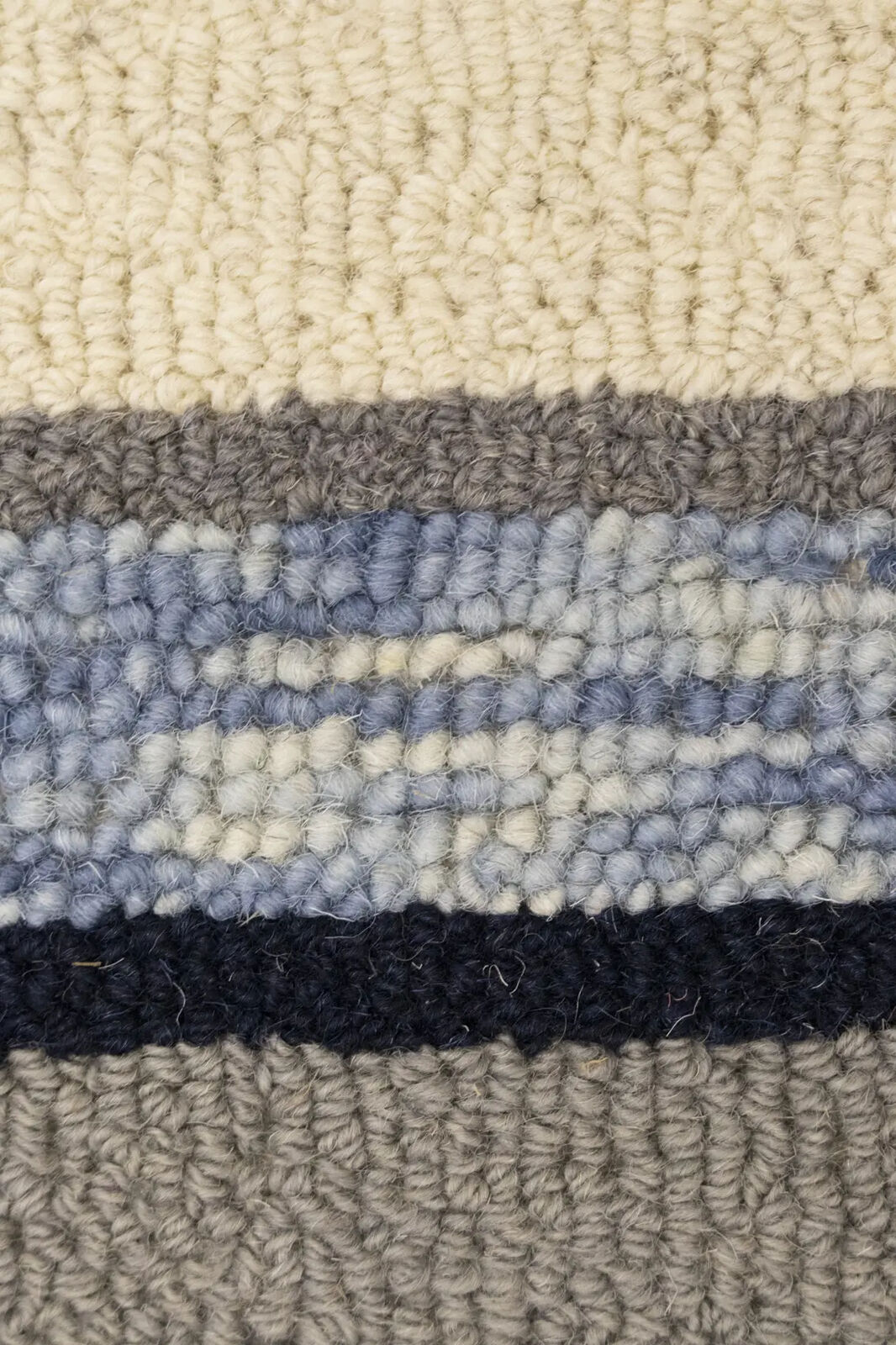 5 x 8 Hand-Tufted Modern Wool Rug Carpet with