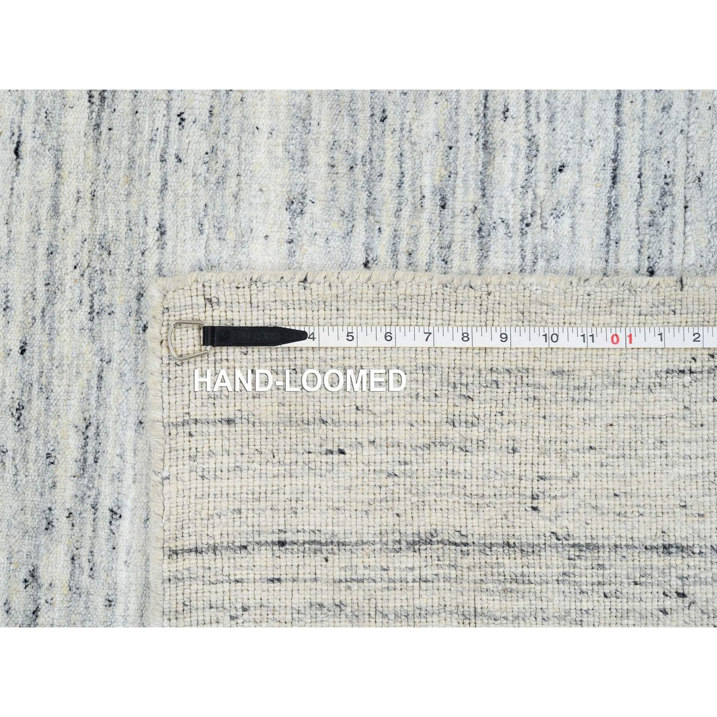 5'X7' Ivory Hand Loomed Plain Modern Striae Design Soft Wool Rug