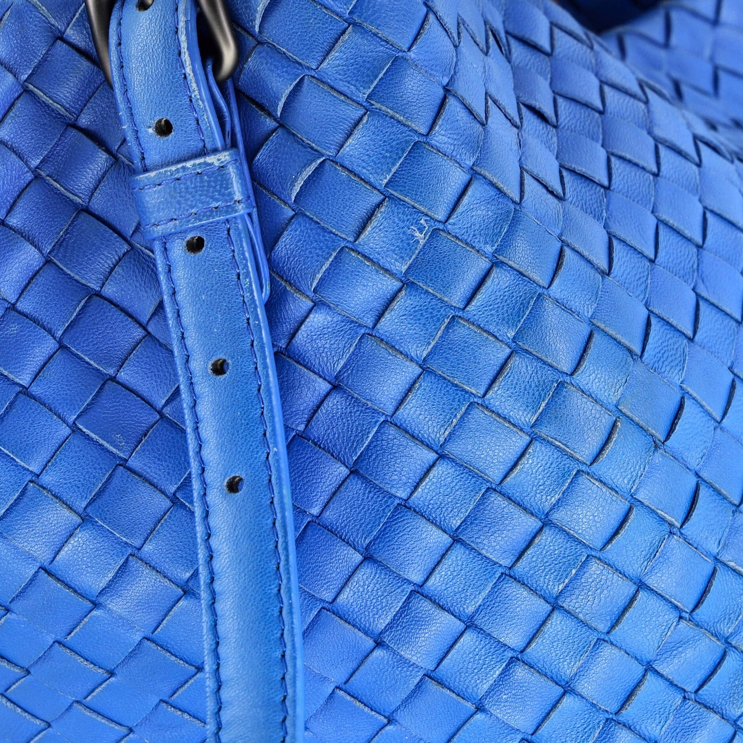 Bottega Veneta A-Shape Tote Intrecciato Nappa Medium