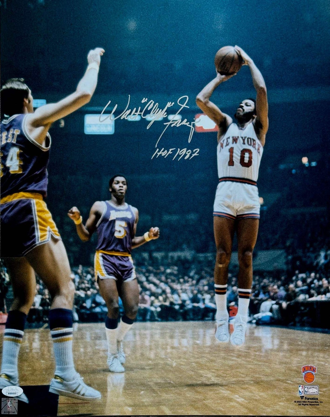 Walter "Clyde" Frazier Autographed 16X20 Knicks Basketball Photo (Jsa Witness)