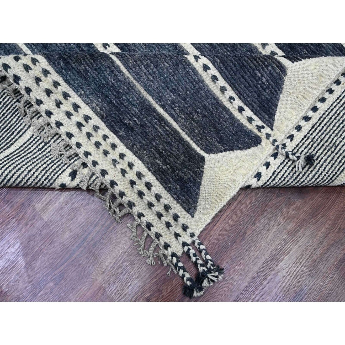10'4"X14'2" Black Moroccan Weave Line Design Soft Wool Hand Knotted Rug