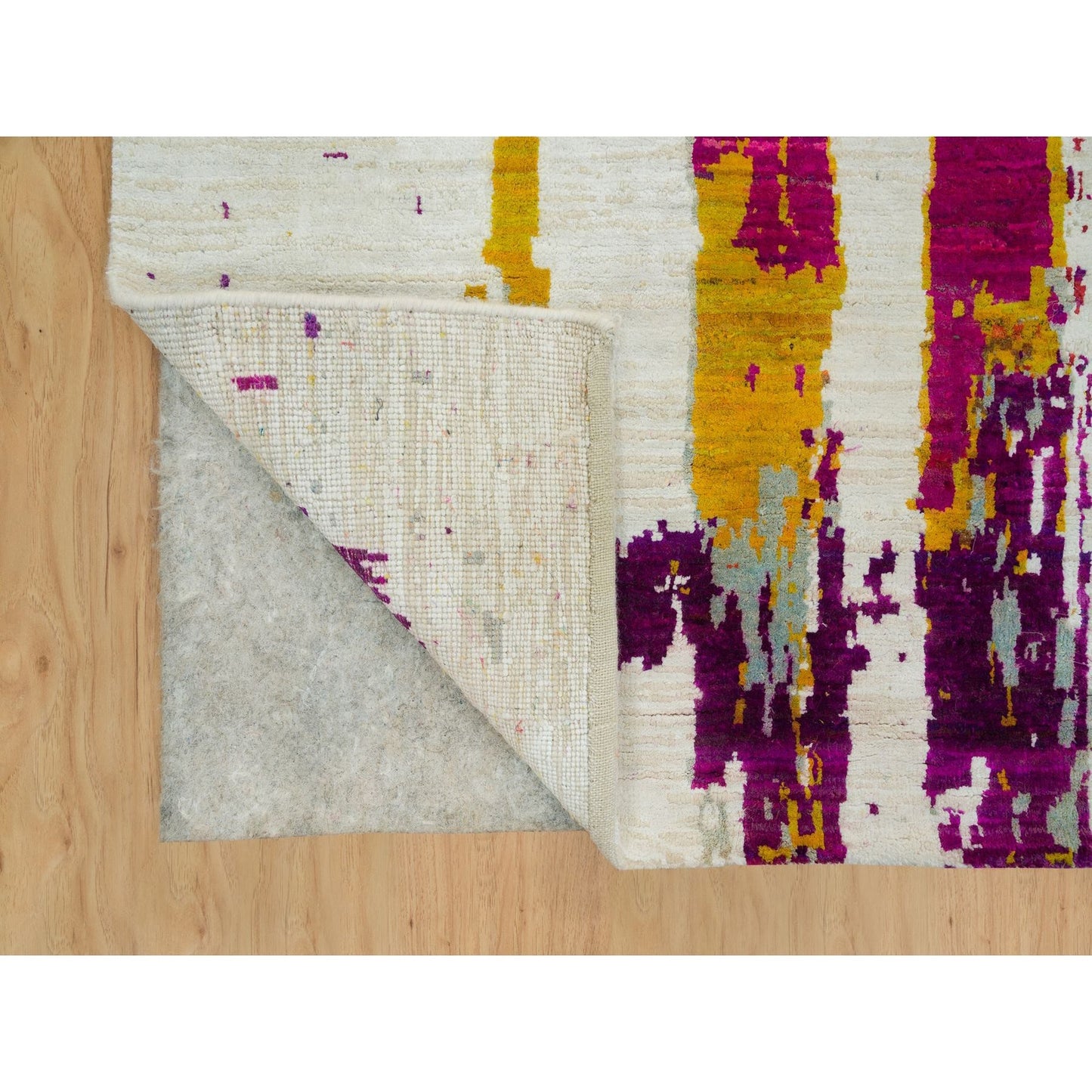 4'X5'10" Castle Ivory Abstract Motifs Wool And Sari Silk Hand Knotted Rug