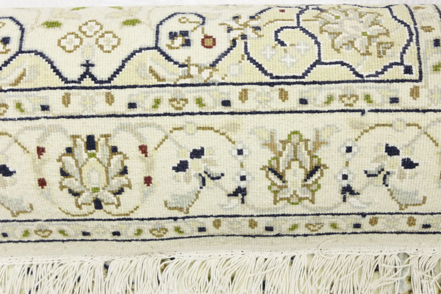 Indo-Nain Hand-Knotted Wool Oriental Rug Classic